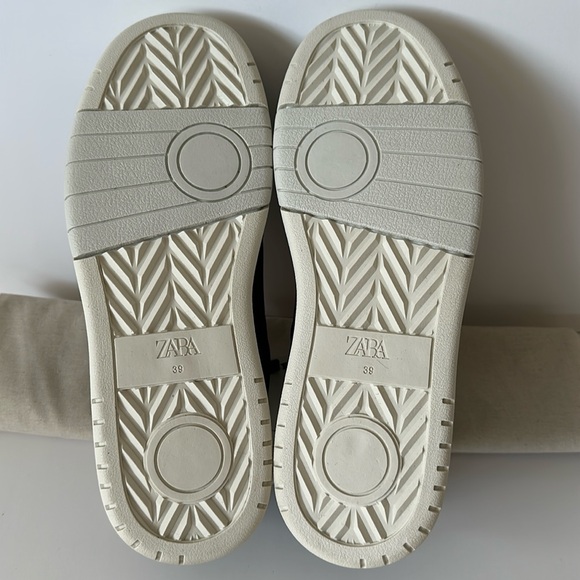 Zara Men’s Chunky Black Sneakers with Cream Laces - Picture 9 of 17